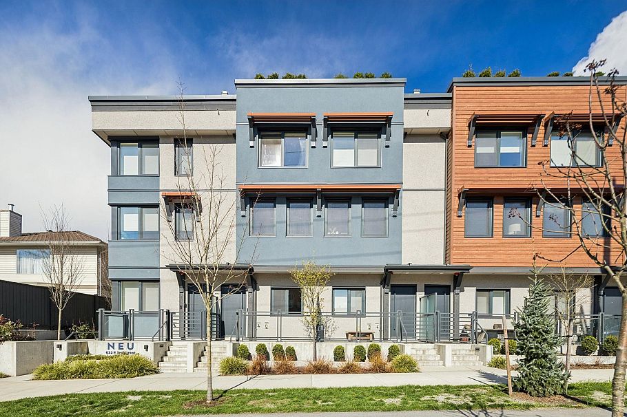 2 632 E 3rd Street North Vancouver, BC - 2