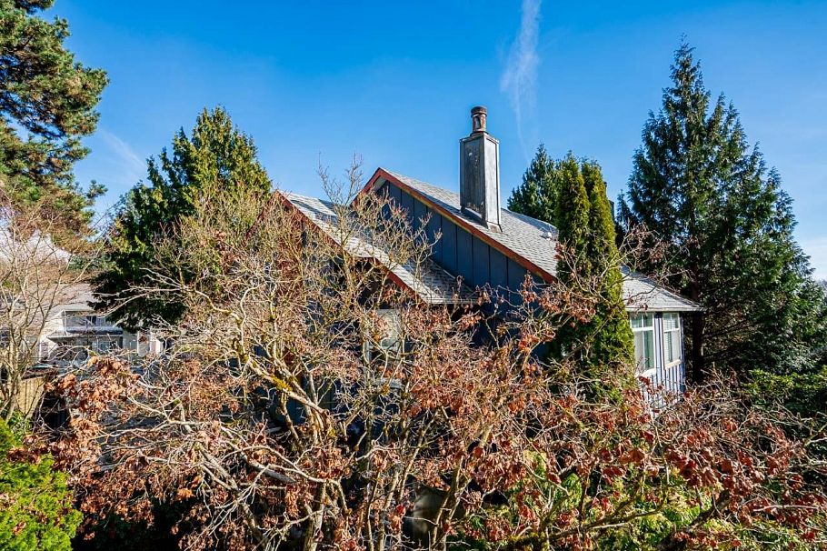 34 900 17th Street North Vancouver, BC - 33