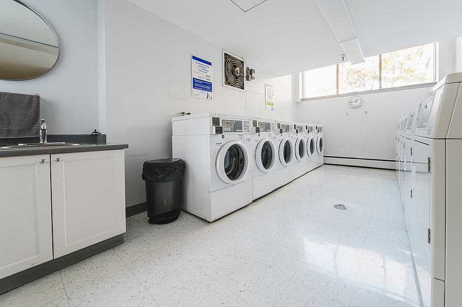 1501 1740 Comox Street Vancouver, BC - 27