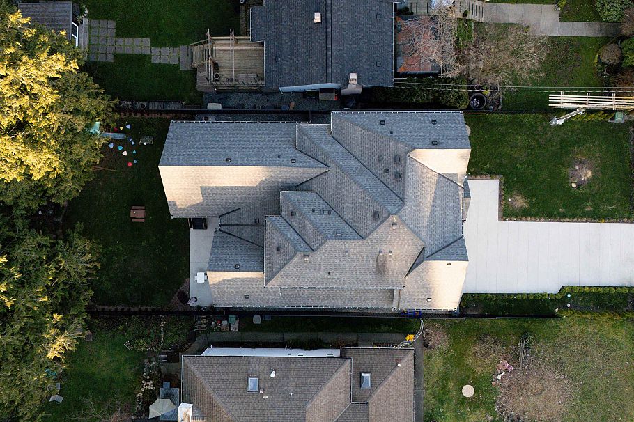 1260 Plateau Drive North Vancouver, BC - 37