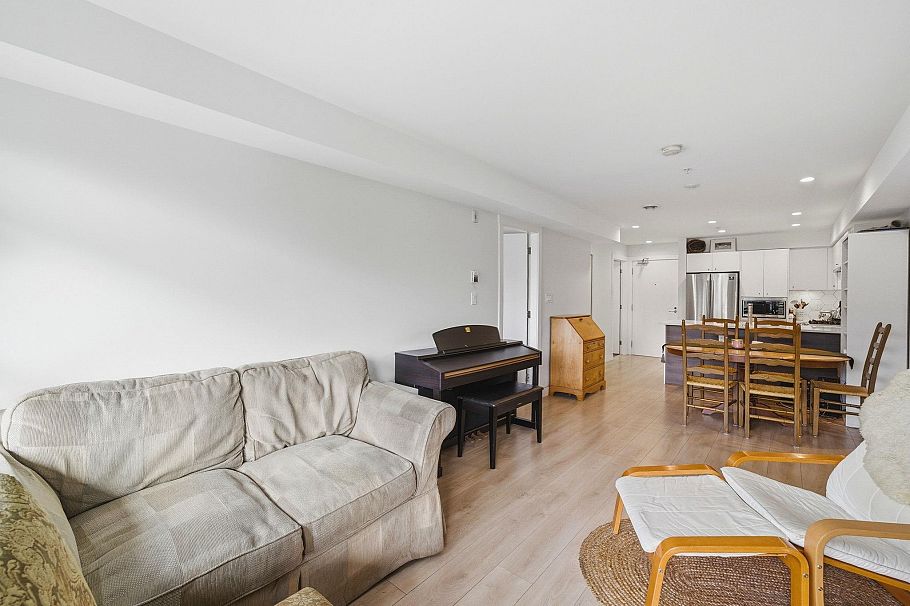 204 1519 Crown Street North Vancouver, BC - 7