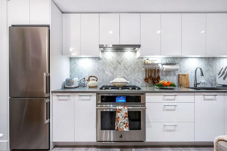 411 3581 E Kent Avenue North Vancouver, BC - 17