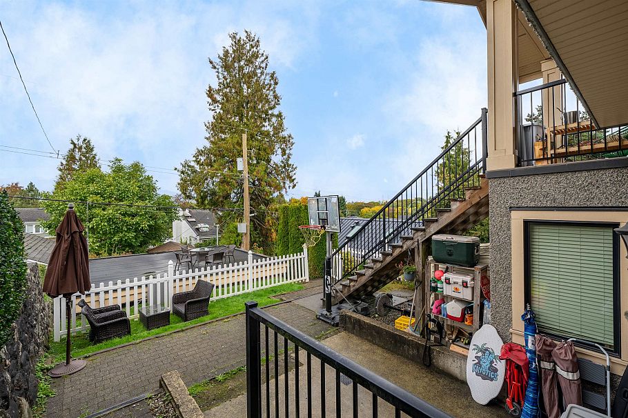 3511 W 15th Avenue Vancouver, BC - 27