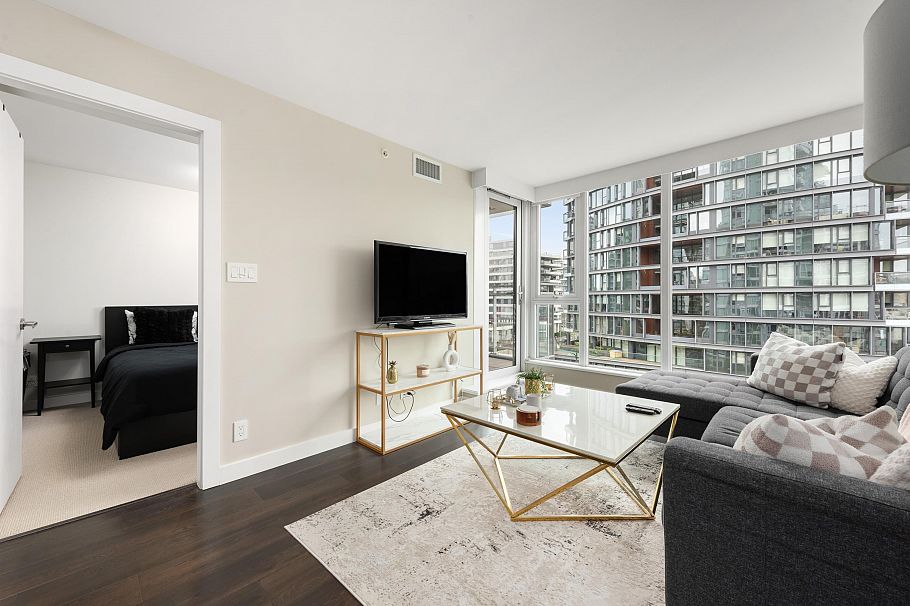 708 1618 Quebec Street Vancouver, BC - 3