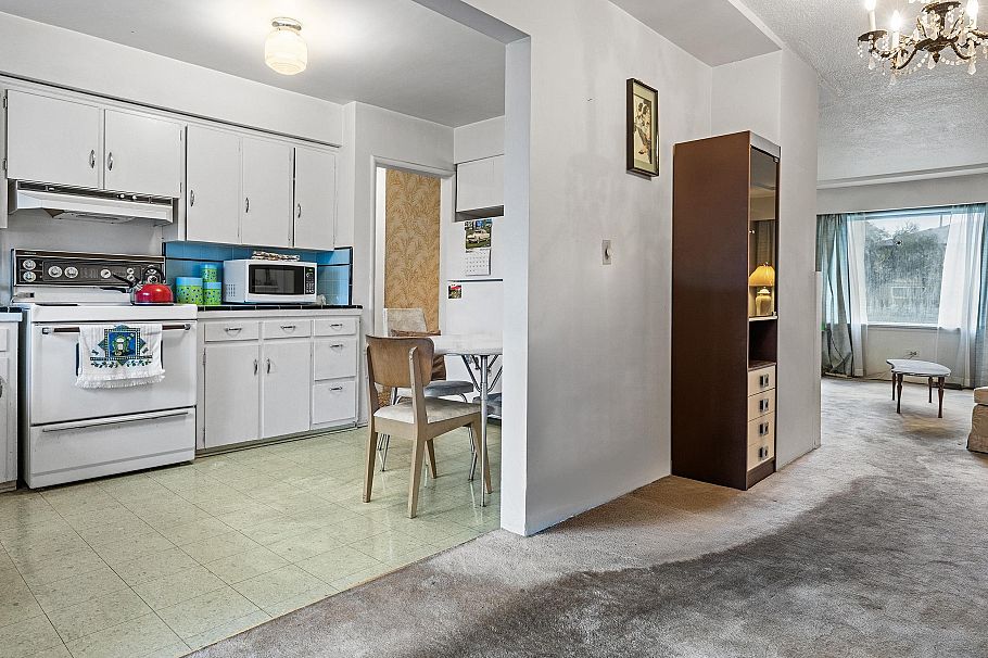 3281 E 2nd Avenue Vancouver, BC - 8