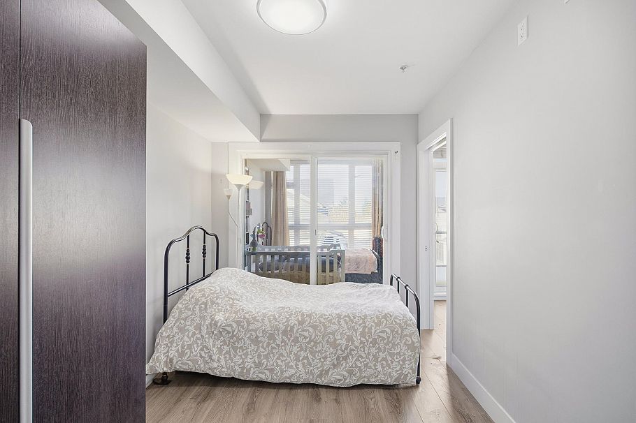 302 3939 Knight Street Vancouver, BC - 24