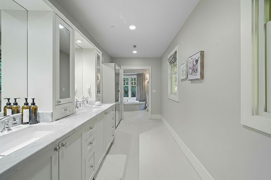 1350 W 15th Avenue Vancouver, BC - 24