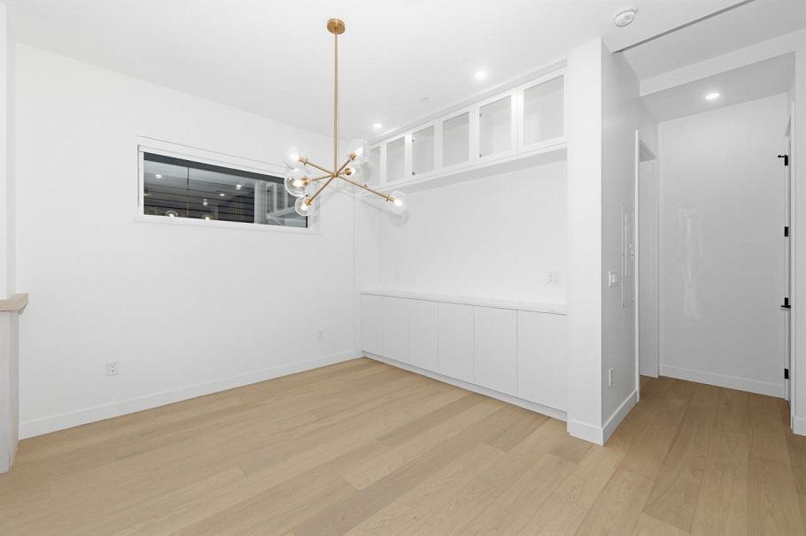 1 810 E 22nd Avenue Vancouver, BC - 13