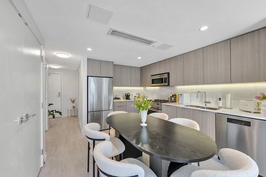 1102 1401 Hunter Street Vancouver, BC - 11