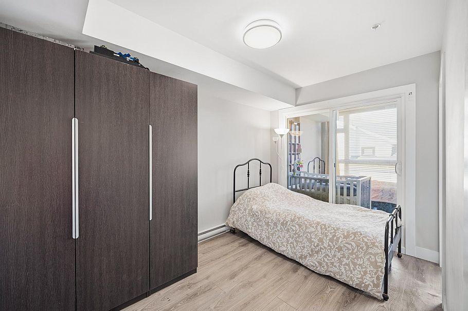 302 3939 Knight Street Vancouver, BC - 25