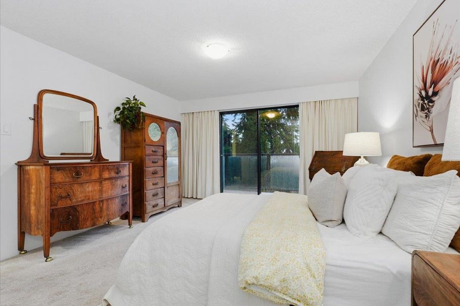 1341 Wellington Drive North Vancouver, BC - 25