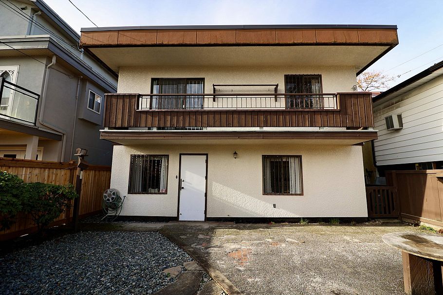 6816 Ontario Street Vancouver, BC - 28