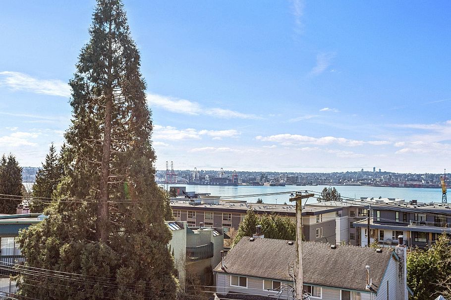 D 225 E 4th Street North Vancouver, BC - 20