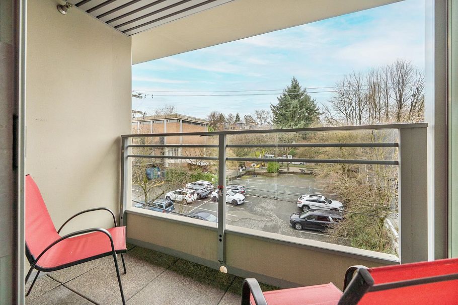 413 2520 Manitoba Street Vancouver, BC - 5