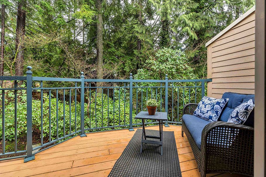 1102 Strathaven Drive North Vancouver, BC - 23