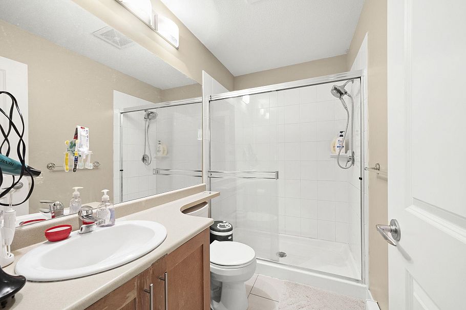 218 2083 W 33 Avenue Vancouver, BC - 15