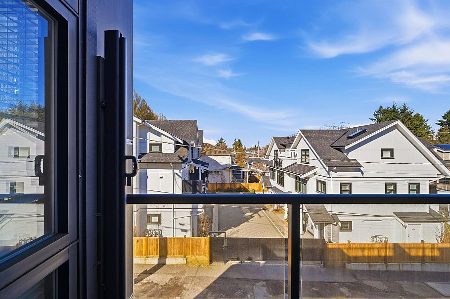 302 3939 Knight Street Vancouver, BC - 19