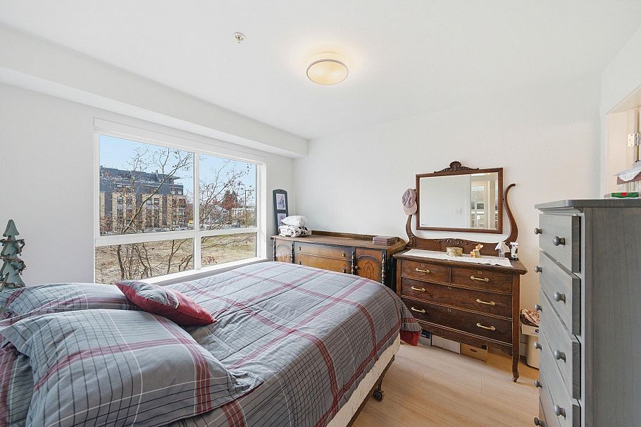 204 1519 Crown Street North Vancouver, BC - 9