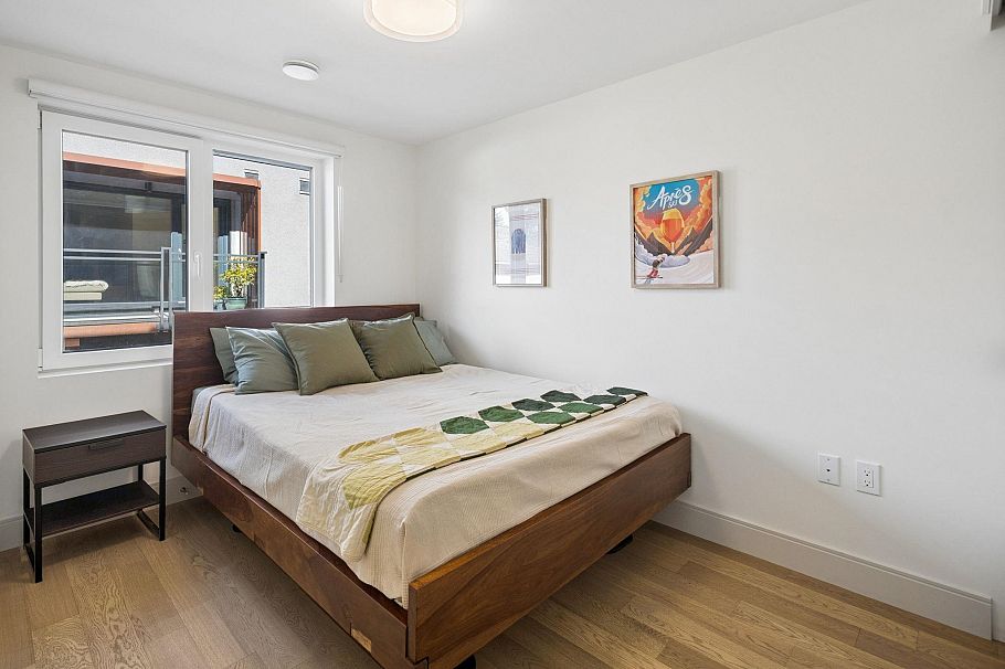 2 632 E 3rd Street North Vancouver, BC - 23