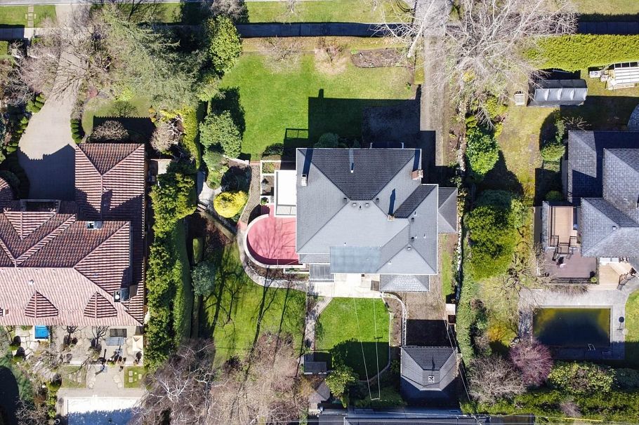 1570 W 36th Avenue Vancouver, BC - 32