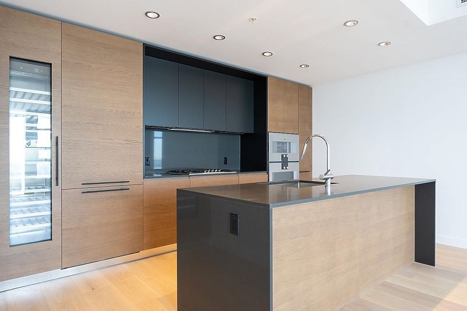 5105 1289 Hornby Street Vancouver, BC - 12