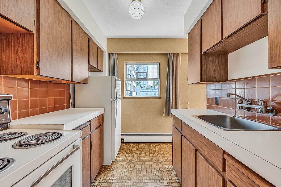 301 1050 Chilco Street Vancouver, BC - 14