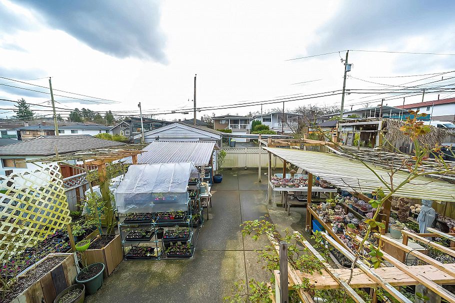 3134 E 1st Avenue Vancouver, BC - 29