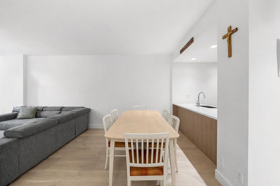 2779 Library Lane North Vancouver, BC - 5