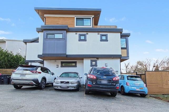 2412 Dundas Street Vancouver, BC - 3