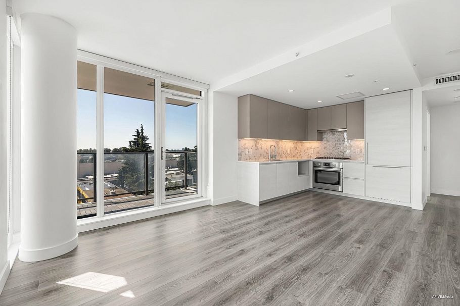 406 8181 Chester Street Vancouver, BC - 8