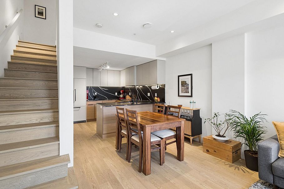 2 632 E 3rd Street North Vancouver, BC - 8