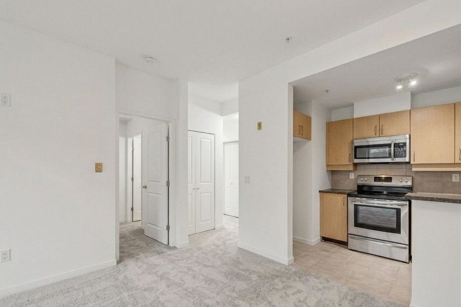 206 3151 Connaught Crescent North Vancouver, BC - 5