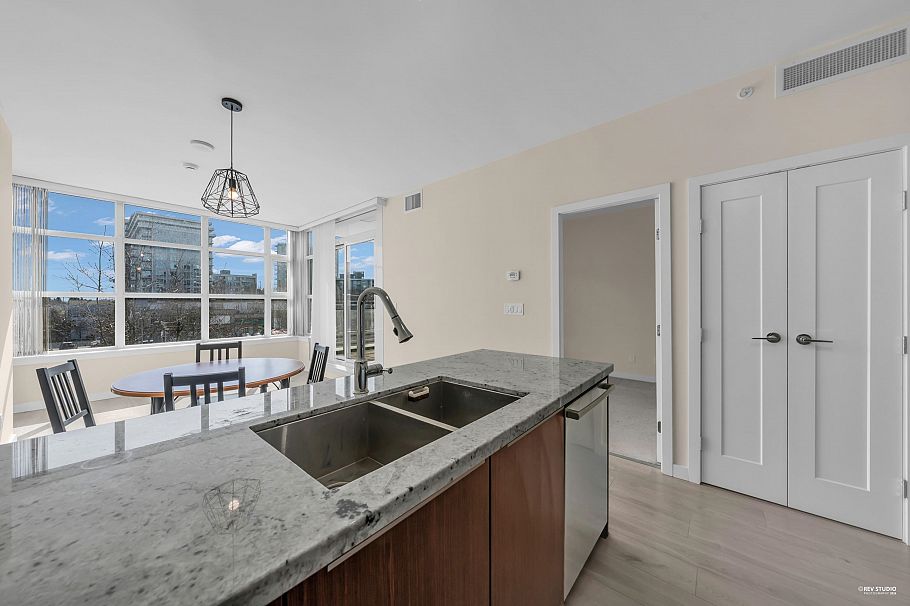 304 8633 Capstan Way Richmond, BC - 8