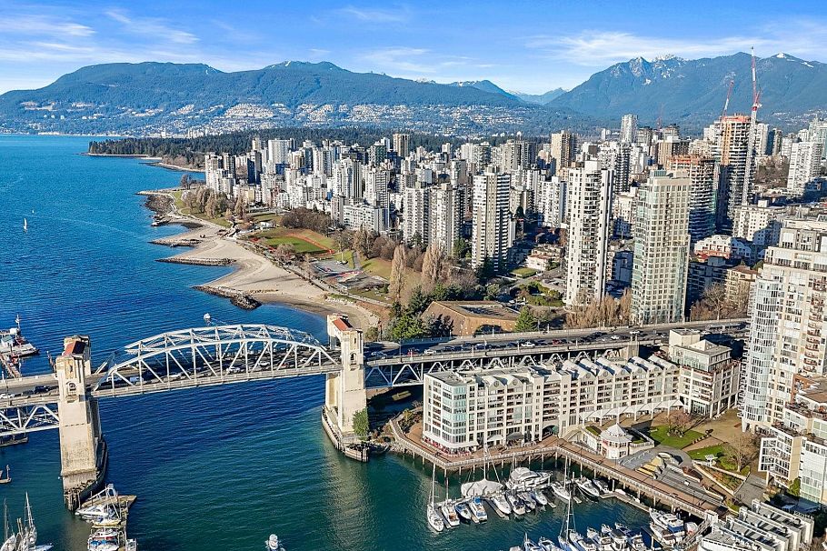 302 1008 Beach Avenue Vancouver, BC - 31