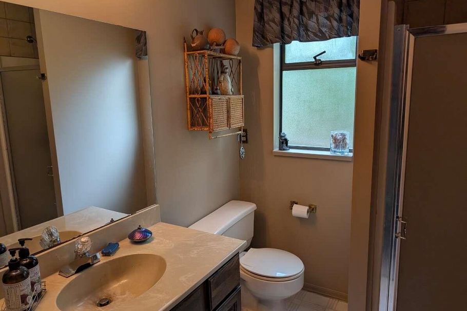 1498 Chamberlain Drive North Vancouver, BC - 16