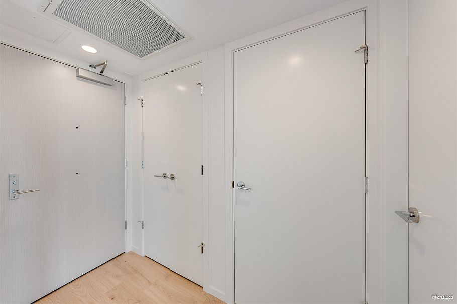 366 5189 Earles Street Vancouver, BC - 14