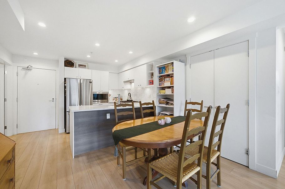 204 1519 Crown Street North Vancouver, BC - 4