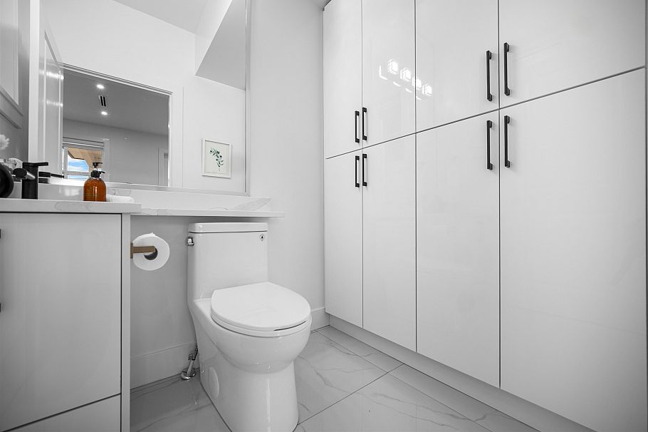 2172 E 46th Avenue Vancouver, BC - 12