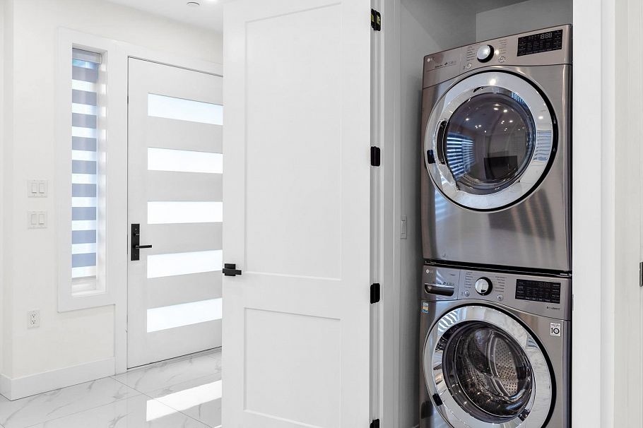 333 E 64th Avenue Vancouver, BC - 13