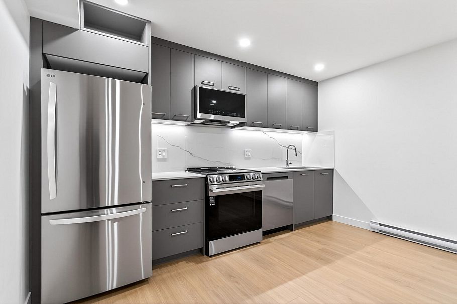 1921 Tatlow Avenue North Vancouver, BC - 34