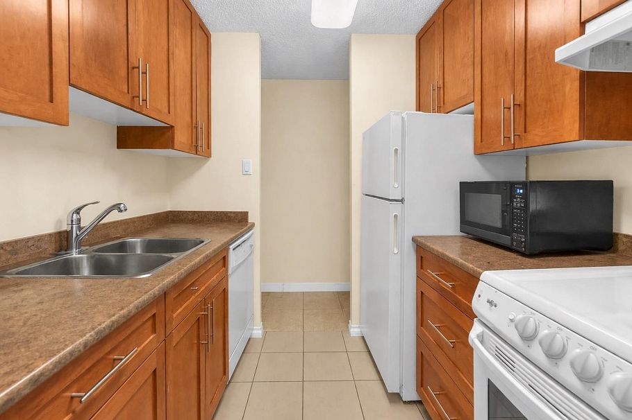 716 2012 Fullerton Avenue North Vancouver, BC - 7