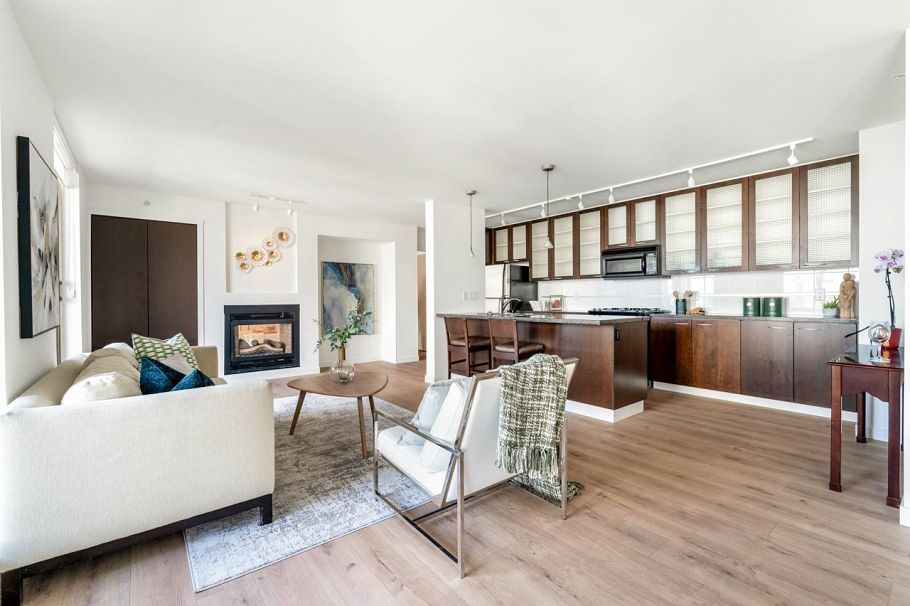 2403 969 Richards Street Vancouver, BC - 3