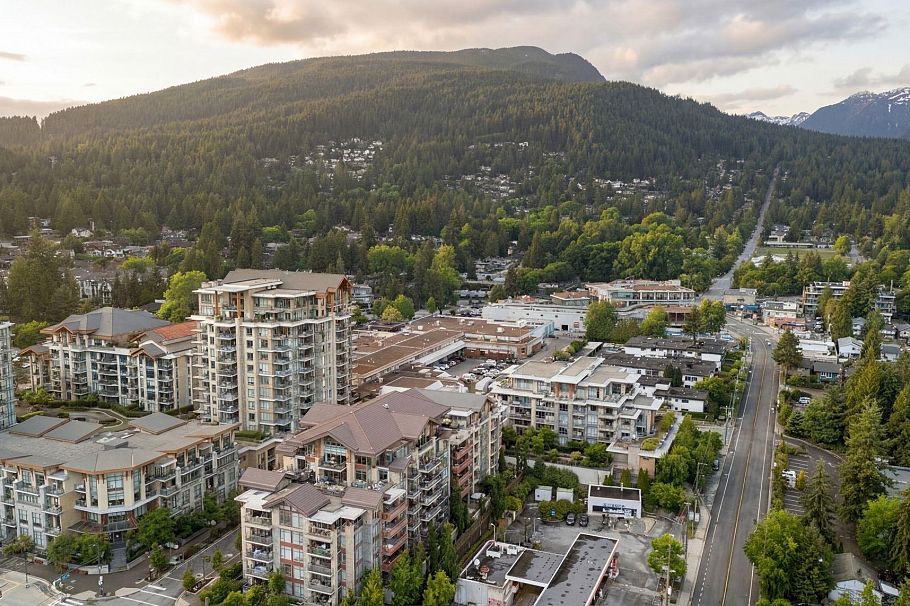 402 2738 Library Lane North Vancouver, BC - 21