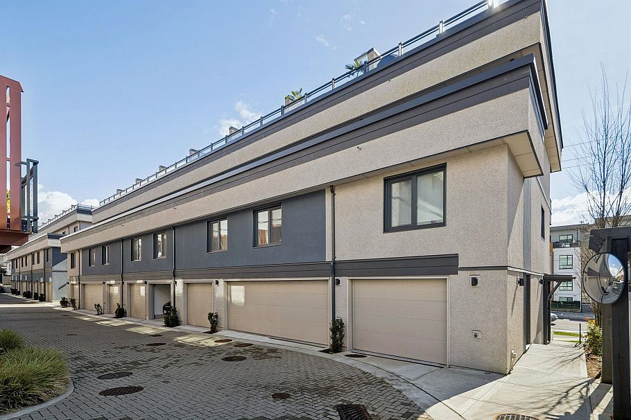 2 632 E 3rd Street North Vancouver, BC - 38