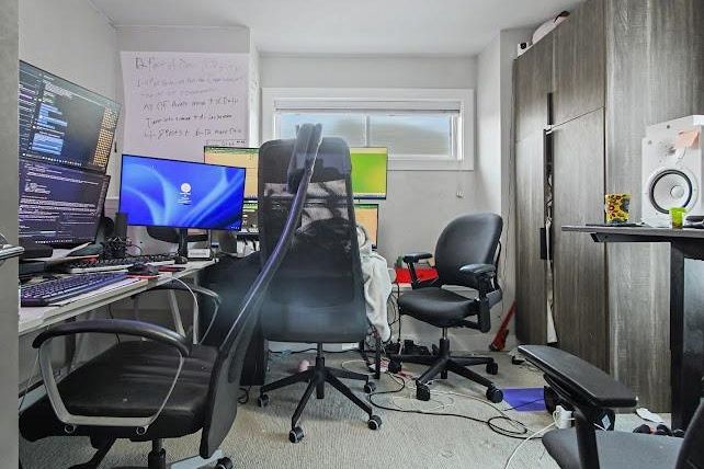 2412 Dundas Street Vancouver, BC - 13