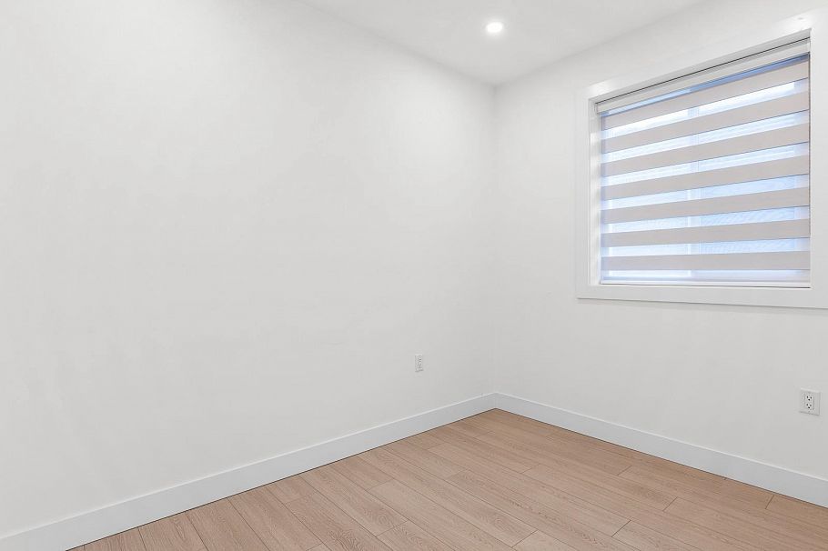 333 E 64th Avenue Vancouver, BC - 20