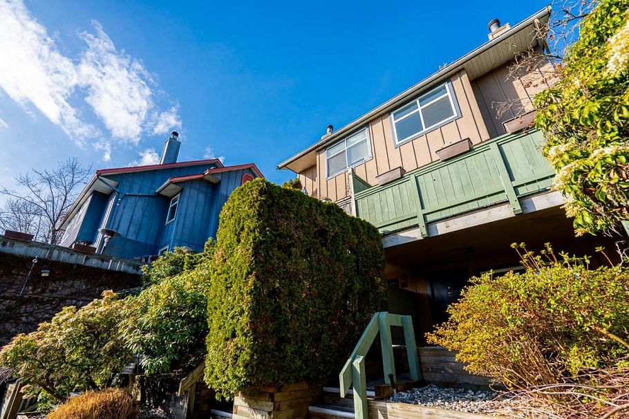 34 900 17th Street North Vancouver, BC - 37