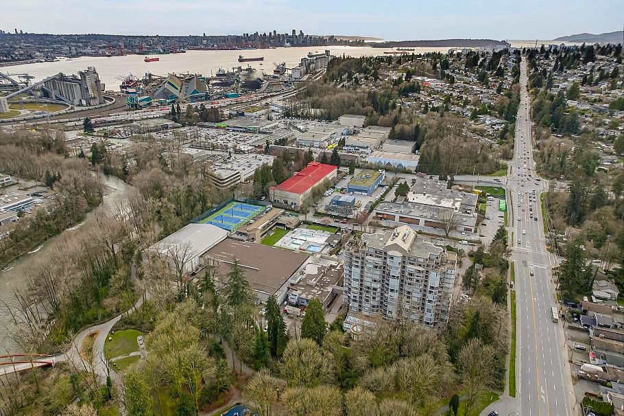 503 1327 E Keith Road North Vancouver, BC - 4