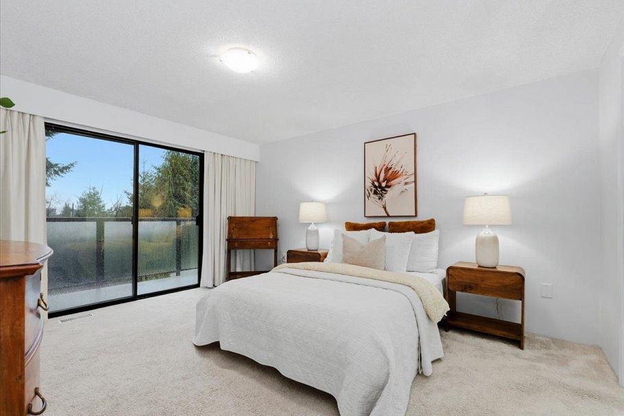 1341 Wellington Drive North Vancouver, BC - 22