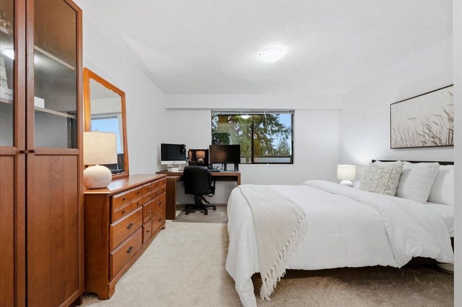 1341 Wellington Drive North Vancouver, BC - 26